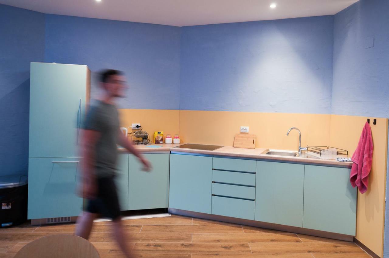 Ura Hostel Призрен Екстериор снимка