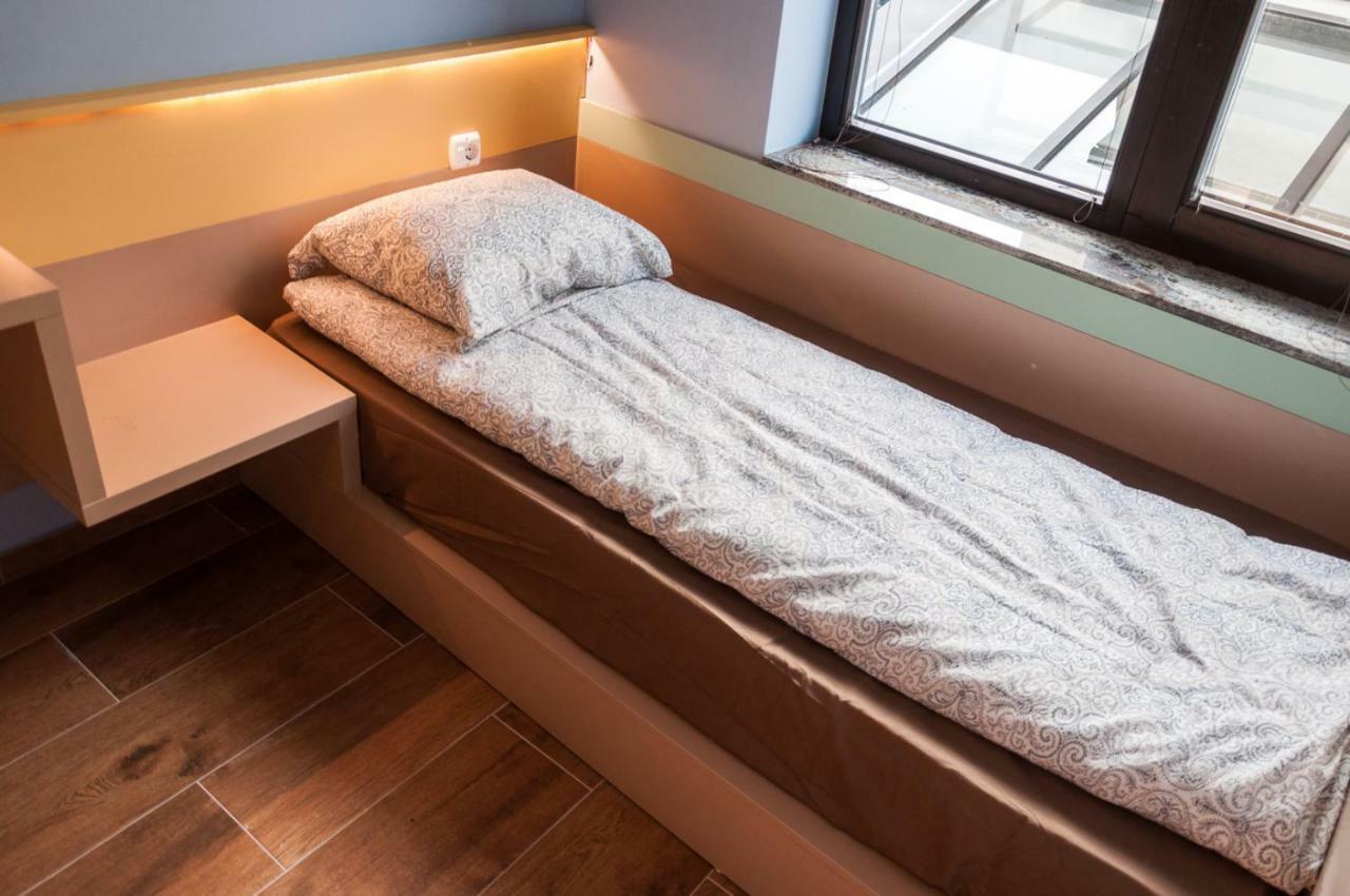 Ura Hostel Призрен Екстериор снимка