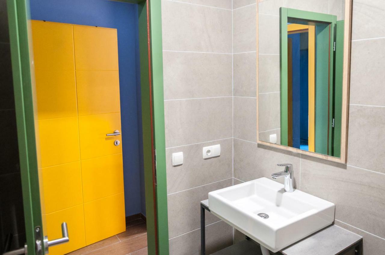 Ura Hostel Призрен Екстериор снимка